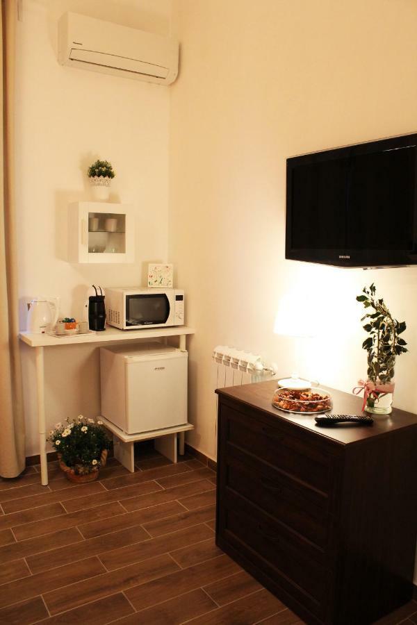 Il Giardino Di Laura Private Rooms モンデッロ エクステリア 写真